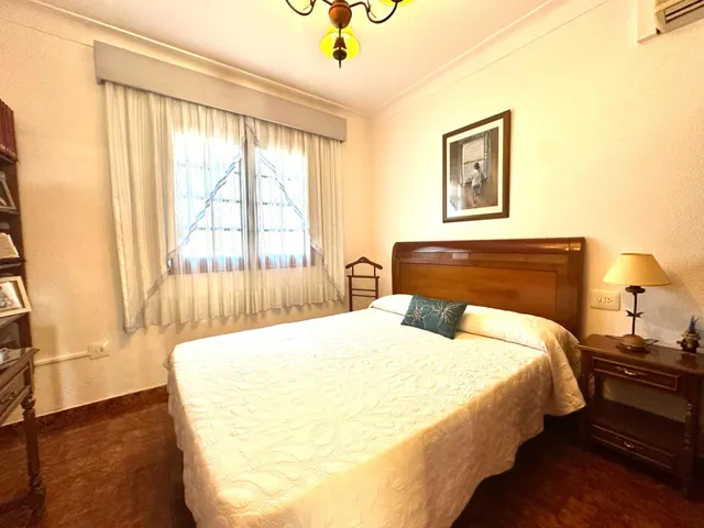 COQUETO CHALET A UN PASO DE LA CIUDAD! — 22