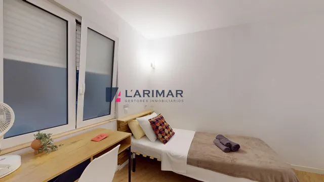 Hostal en pleno funcionamiento en el centro de Alicante | licencia turística | rentabilidad 10%-14% — 18