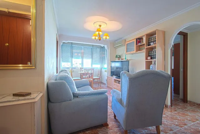 Vivienda en venta en buen estado en c/ Relampaguito - foto 3