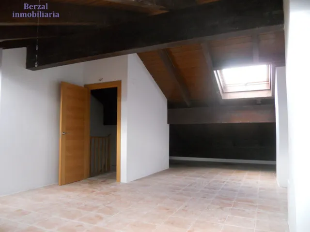 Chalet en venta en Navarrete. Muy amplio. A estrenar. — 19