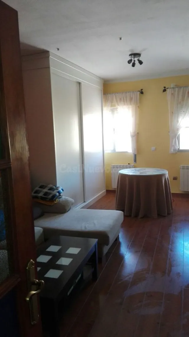 Apartamento con garaje y trastero - foto 2