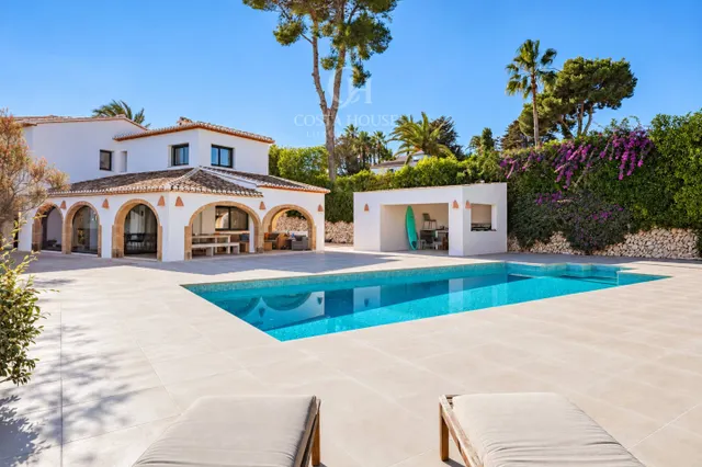 VILLA ADELA · ARQUITECTURA MEDITERRÁNEA, AMPLITUD Y VIDA FAMILIAR EN TOSALET JÁVEA — 33