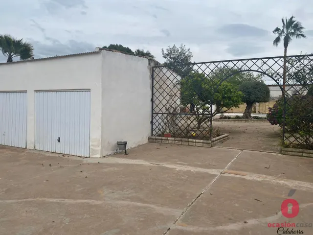 GRAN CASA CON TERRENO EN LOS ALGARBES (LA CARLOTA) - 3.500 METROS ¡HIPOTECABLE! — 33