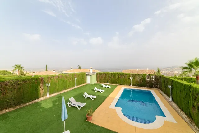 Amplio chalet con piscina salina en Monachil — 20