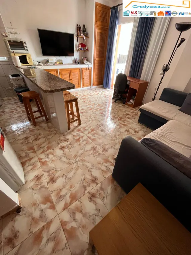 Adeje. Armeñime.  Piso 1 habitación, garaje, balcon, salon comedor — 3