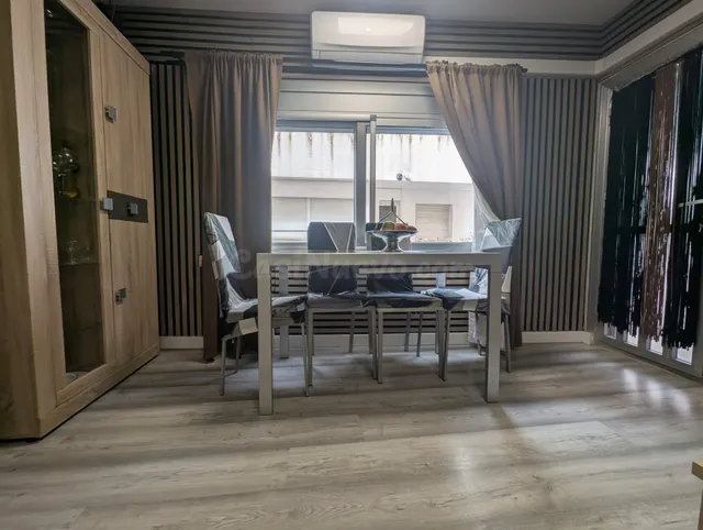 Disfruta del Mediterráneo: piso en Blanes con balcón y pisci - foto 3