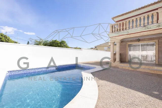 Comprar villa con piscina en L' Eliana - foto 2