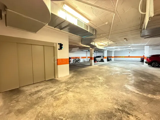 OPORTUNIDAD DE INVERSIÓN – 3 PLAZAS DE GARAJE EN EL CENTRO DE TORREVIEJA, A 500 M DEL PUERTO!!!! — 2