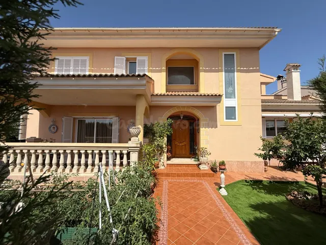 Chalet unifamiliar de excelentes calidades en Son Macià, Mar