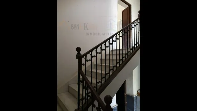 SE VENDE CASA ANTIGUA CON TERRENO DE 3 PLANTAS EN BERJA — 10