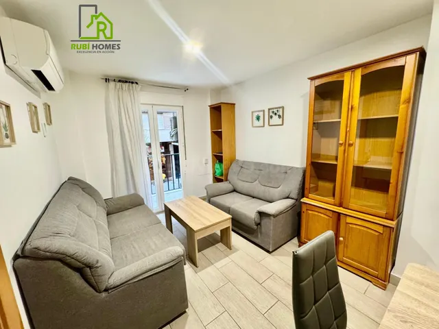 Piso de Alquiler Temporal en Granada – 3 Dormitorios, 2 Baño - foto 4