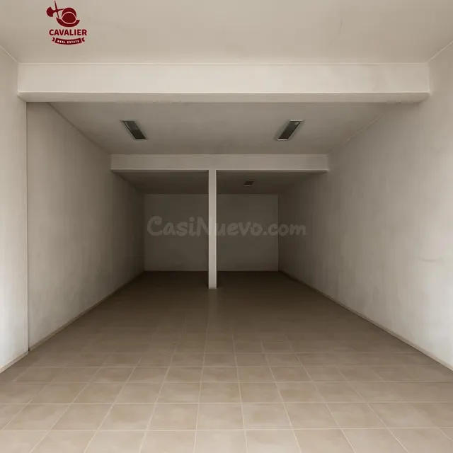 Local comercial de 225m2 y con una vivienda en 1ª Planta de  - foto 3