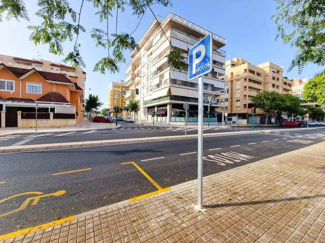 ALQUILER LOCAL COMERCIAL EN LA MEJOR UBICACIÓN DE ALTABIX NUEVO, CON 32m FACHADA Y 9 PERSIANAS A LA CALLE!!! — 27