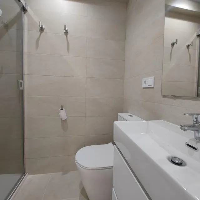 habitación EN PISO COMPARTIDO — 15