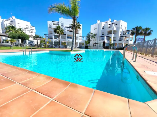 Ático con vistas abiertas y terraza en complejo residencial  - foto 2