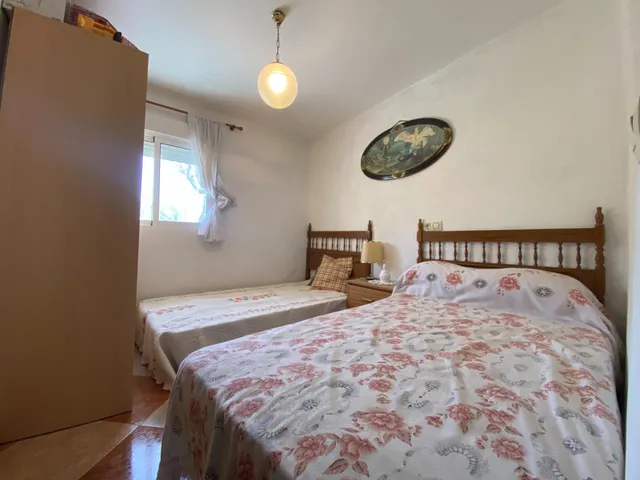 Se vende cortijo a distancia de a pie al pueblo — 18