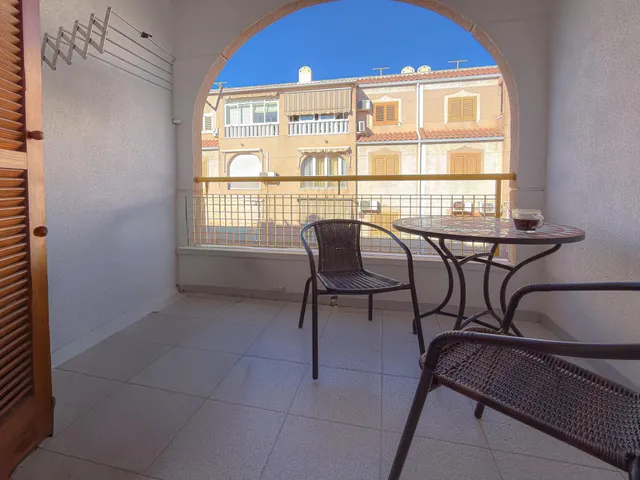 Acequion! Fantastico apartamento con amplia terraza y vistas laterales al mar + Gigantesca piscina comunitaria + Licencia turística (300 mts playa) — 8