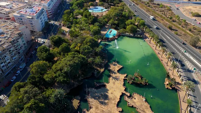 Apartamento con plaza de garaje y trastero, Torrevieja — 16