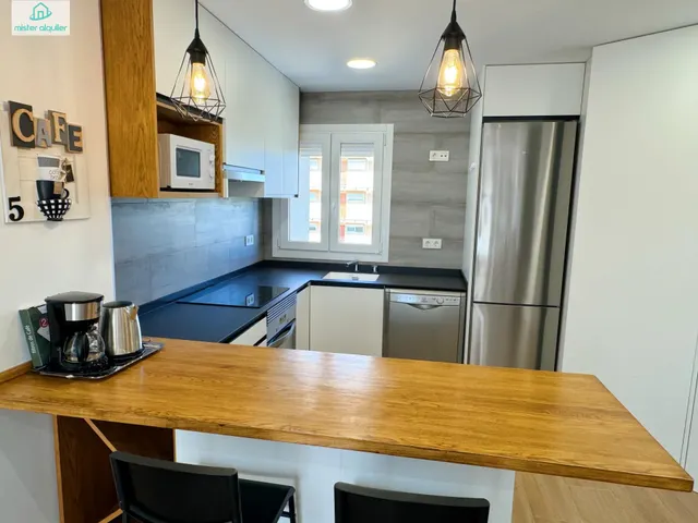 APARTAMENTO REFORMADO JUNTO AL MAR EN EL CAMPELLO, IDEAL PARA DESCANSO Y TELETRABAJO — 45
