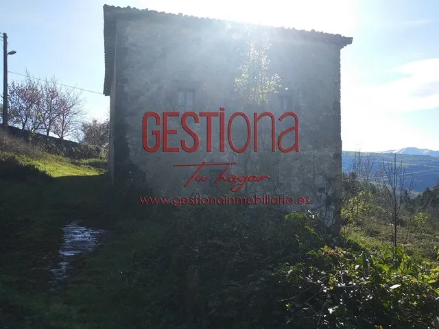 CASA PARA REFORMAR CON TERRENO. SOBA — 15