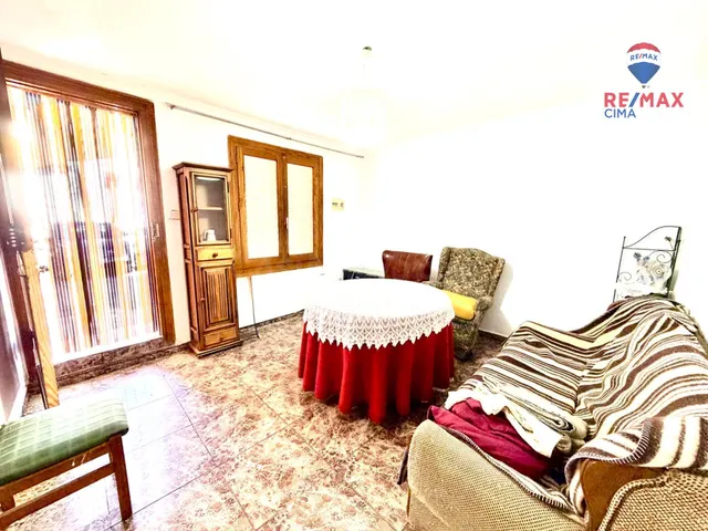 SE VENDE BONITA CASA EN EL CENTRO DE CÚLLAR BAZA - foto 2