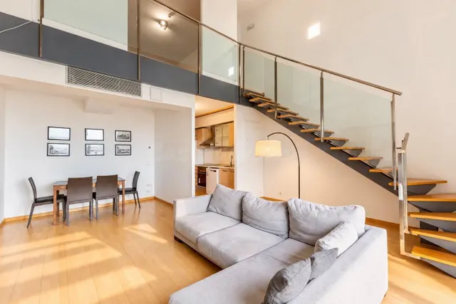 Loft dúplex de 90 m2 con terraza y zonas comunes - foto 3