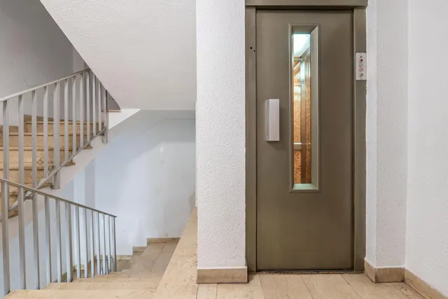 VENTA DE CÉNTRICO PISO EN ACERA DEL CASINO (CENTRO) - GRANADA — 39