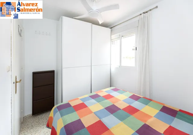 ¡Oportunidad única! Ático de 4 dormitorios y 2 baños con gran terraza frente al Colegio Agustinos (Arabial) — 25