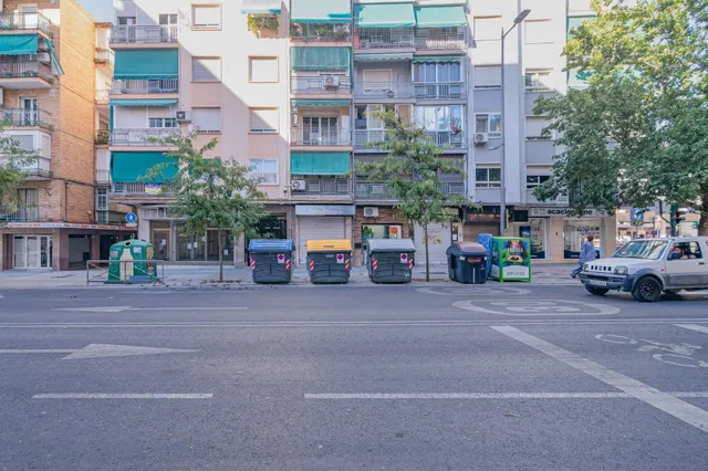 ¡Oportunidad Única de Negocio en el Corazón del Zaidín! — 23