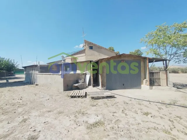 Casa vallada de 3 plantas — 39