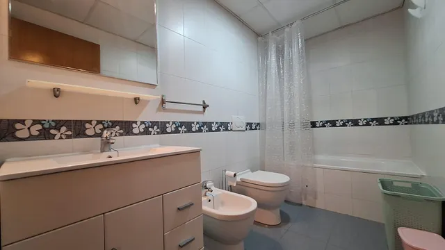 Apartamento de 1 dormitorio en la Calle Senda de Granada — 18
