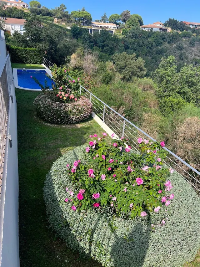 Espectacular villa con vistas panorámicas al mar en la exclusiva urbanización Mas Nou — 7
