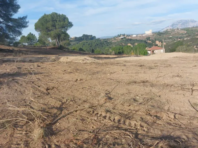 Terreno rústico de 10.735 m2 en Castellbisbal zona Can Nicolau de Dalt. — 2