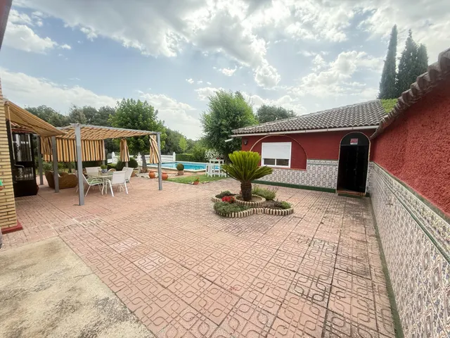 Chalet independiente en Santa Maria de Trassierra — 9