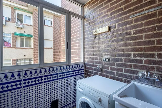 Espacio, luz y comodidad en una vivienda con grandes posibilidades en zona Alcampo — 9