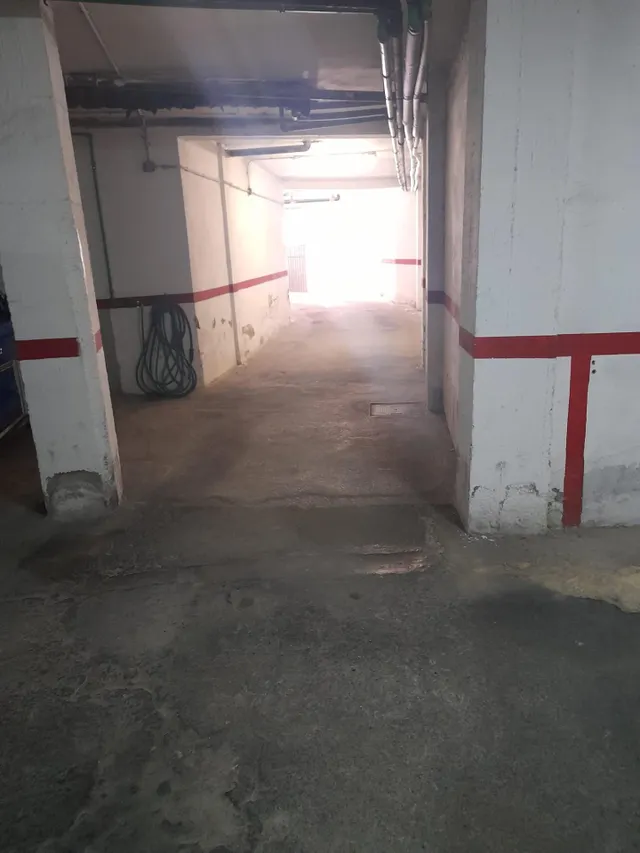 Urbis te ofrece un garaje en venta en zona Pizarrales, Salamanca. — 5
