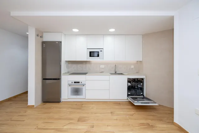 SE VENDE PISO EN GRANADA — 2