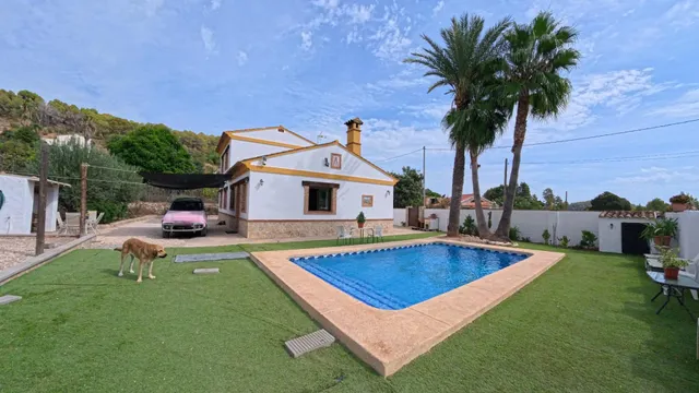 Casa en venta en Polop con piscina privada, gran parcela y vistas despejadas — 27