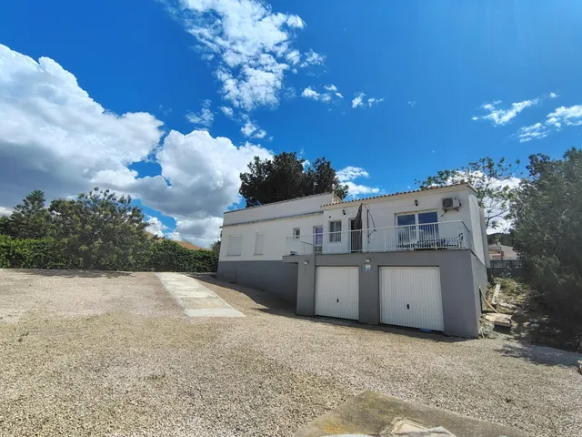 CHALET CON PARCELA Y VISTAS EN CUMBRES DE CALICANTO – ALQUILER TEMPORAL — 26