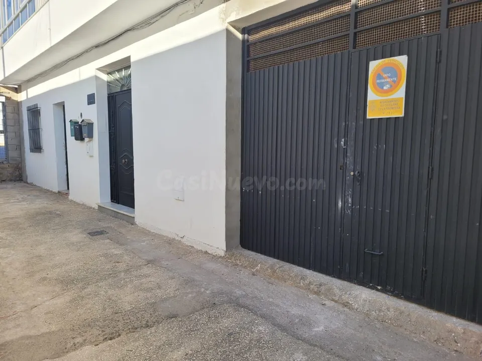 LOCAL COMERCIAL O GARAJE EN EL MAYORAZGO