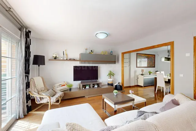 DUPLEX EN ROCHE — 2