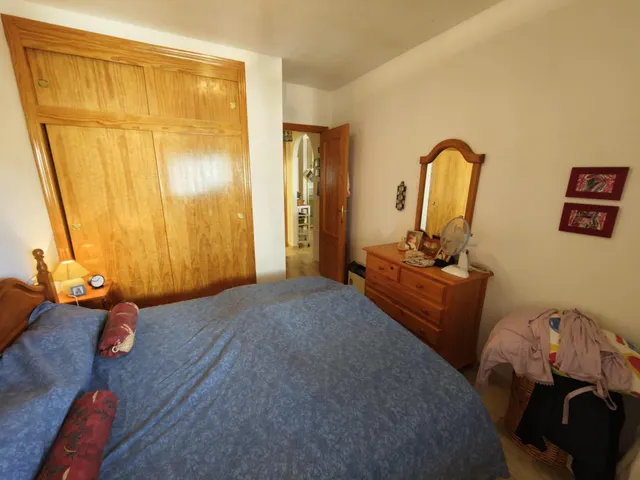 APARTAMENTO DE 2 DORMITORIOS CON PISCINA, APARCAMIENTO Y GRAN BALCÓN CERRADO EN TORREVIEJA — 12