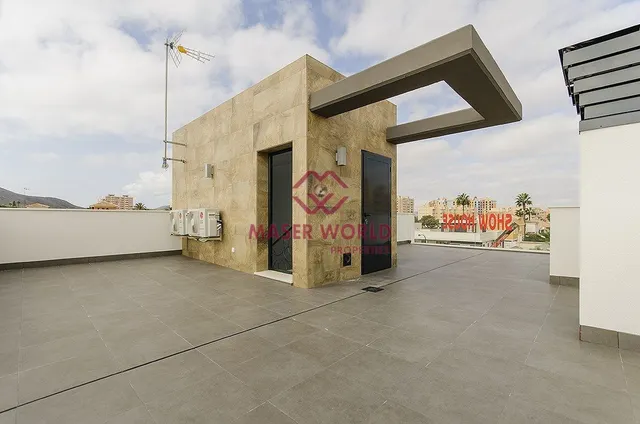 VILLA DE OBRA NUEVA EN PLAYA HONDA — 2