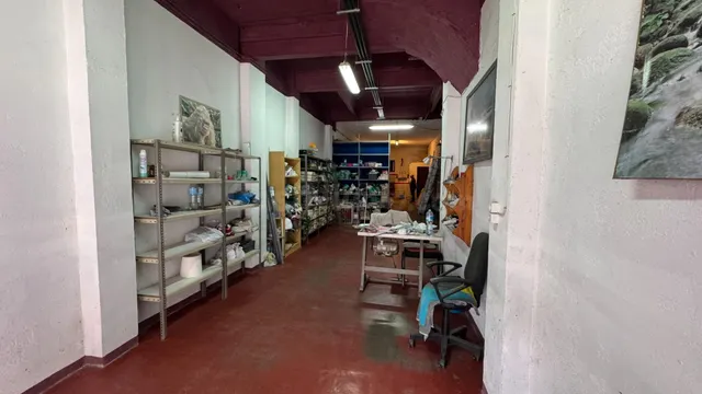 Tu despacho, tu tienda o tus trasteros: un local que se adap - foto 3