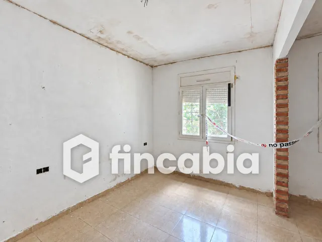 Casa independiente para reformar con jardín y garaje en Maçanet de la Selva — 39