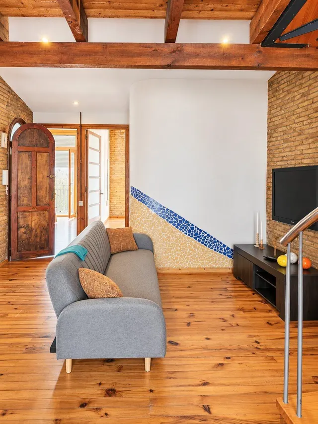 LOFT VILA BARBERÀ · DISEÑO, LUJO Y CARÁCTER EN EL CENTRO — 9