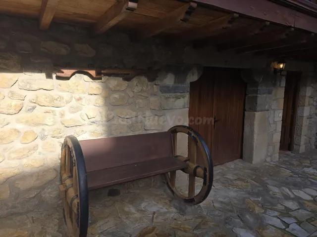 Se vende espectacular casa en Tudanca con aparcamiento - foto 4
