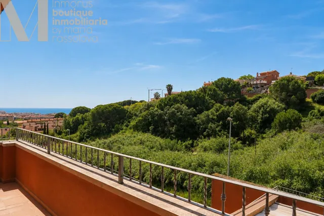 CASA EN VENTA EN CALELLA - VISTAS AL MAR Y PISCINA — 10