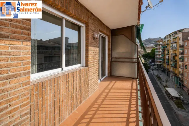 Impresionante piso en el centro de Granada. — 12