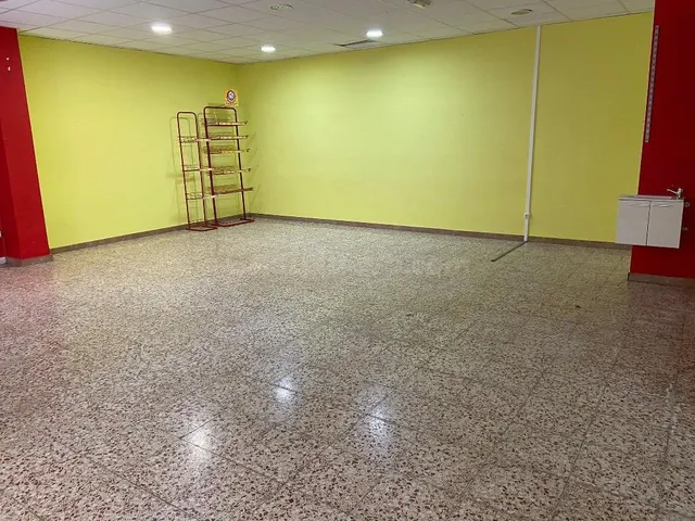 LOCAL EN ALQUILER CERCA DE ESTADIO DE LA CERÁMICA - foto 3